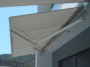 τέντα με βραχίονα