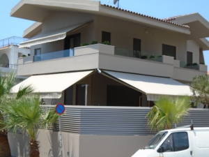 τέντα με βραχίονα