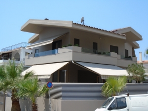 τέντα με βραχίονα